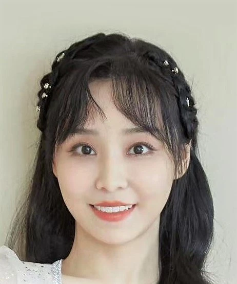 Ли И