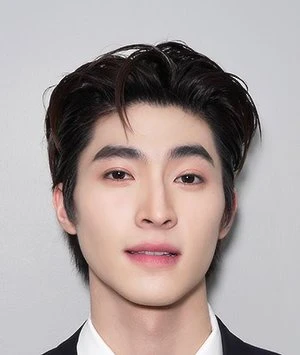 Blue Pongtiwat Tangwancharoen