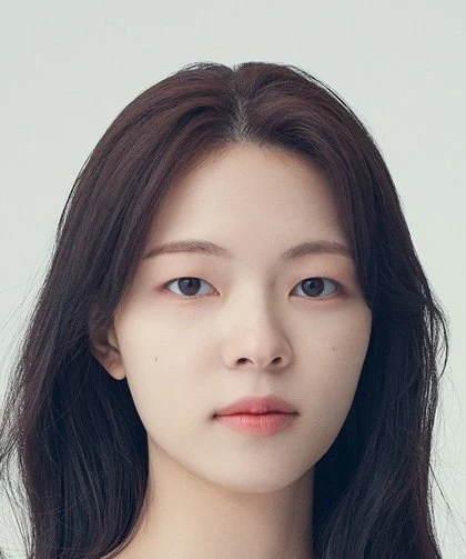 Jo Yoo Jung